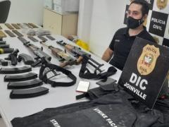 Polícia Civil apreende dinamite, fuzis e carros blindados e acredita ter evitado mega assalto na região de Joinville