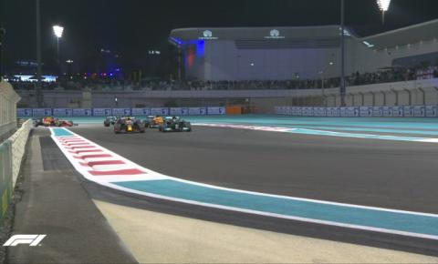 Verstappen vence corrida histórica e conquista o primeiro título na Fórmula 1