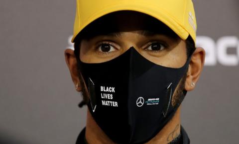 Lewis Hamilton diz que ainda sente os efeitos do novo coronavírus